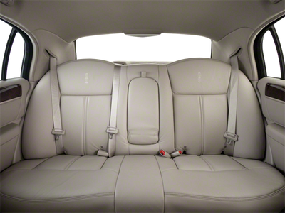 2011 Lincoln Town Car Signature Limited