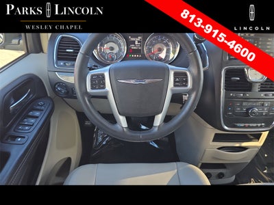 2013 Chrysler Town & Country Touring