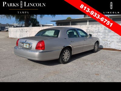 2011 Lincoln Town Car Signature Limited