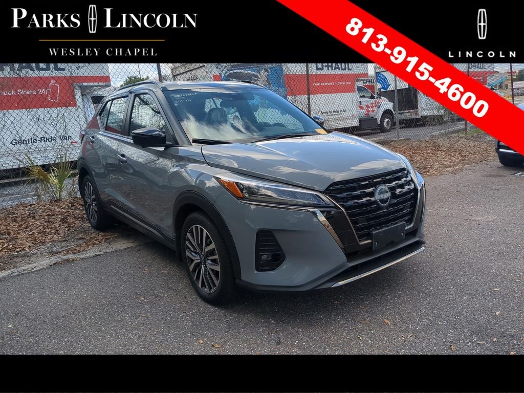 2023 Nissan Kicks SR