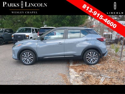 2023 Nissan Kicks SR