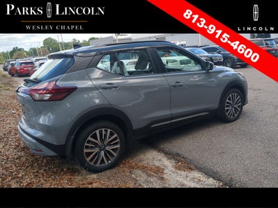 2023 Nissan Kicks SR