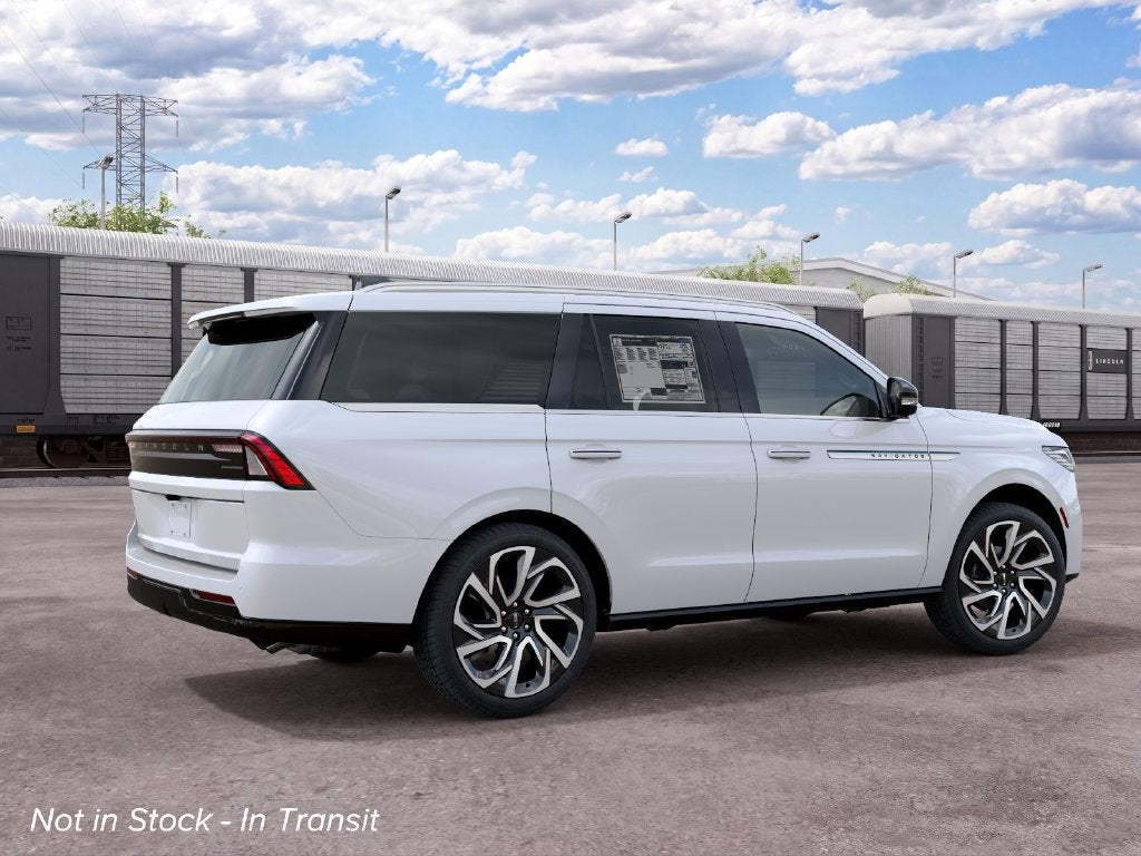 2027 Lincoln Navigator Reserve