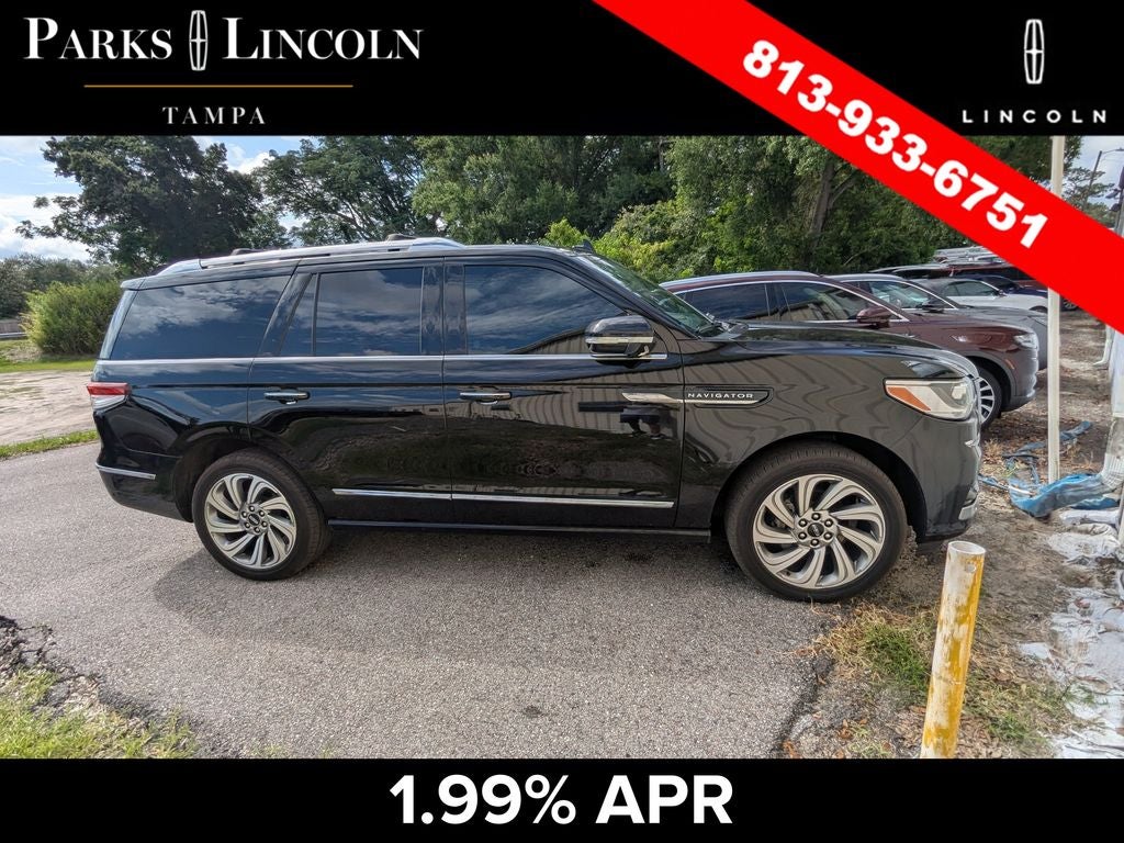 2022 Lincoln Navigator Reserve 4WD photo
