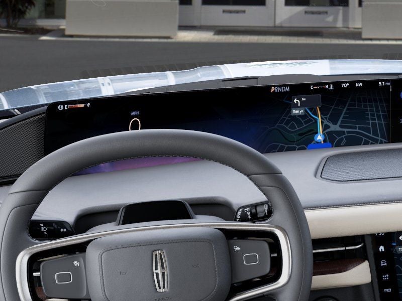 2027 Lincoln Navigator Premiere