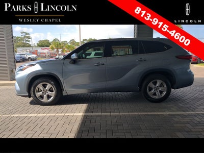 2022 Toyota Highlander LE