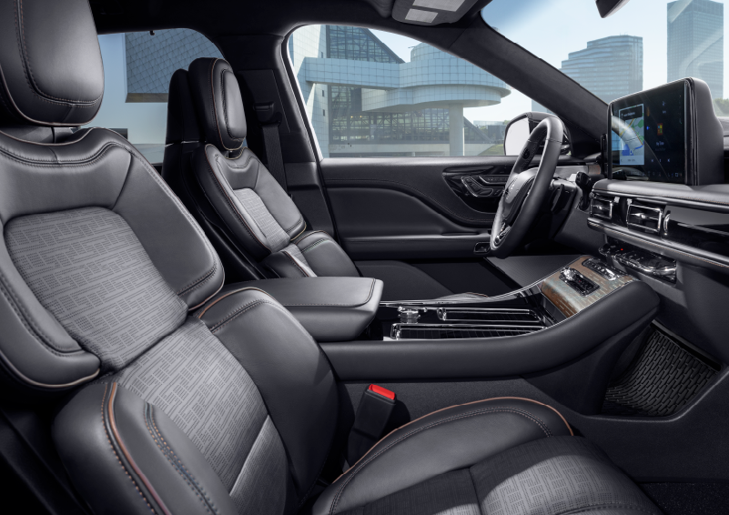 The interior of the 2025 Lincoln Aviator® SUV is shown with sleek black accents. | Parks Lincoln of Wesley Chapel in Wesley Chapel FL