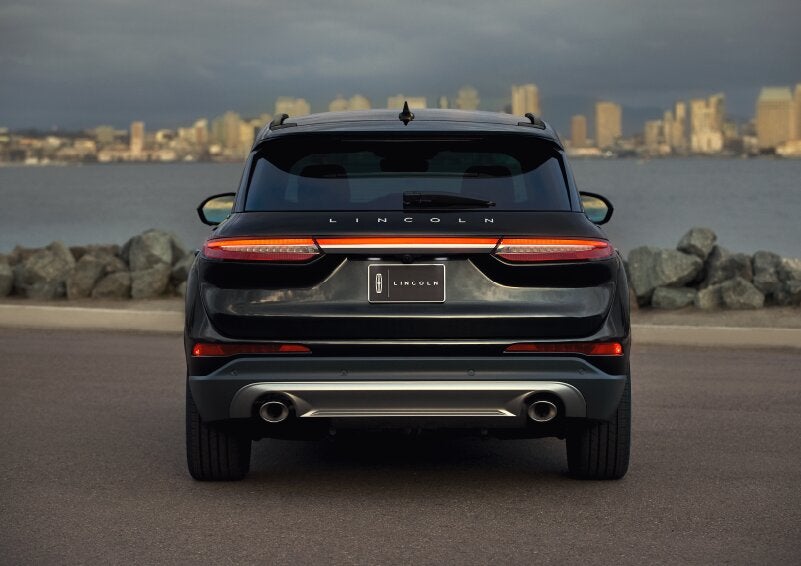 The rear lighting of the 2025 Lincoln Corsair® SUV spans the entire width of the vehicle. | Parks Lincoln of Wesley Chapel in Wesley Chapel FL