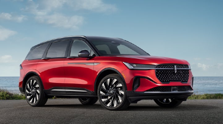 A 2025 Lincoln Nautilus® Reserve model is shown with the stylish available Jet Appearance Package. | Parks Lincoln of Wesley Chapel in Wesley Chapel FL