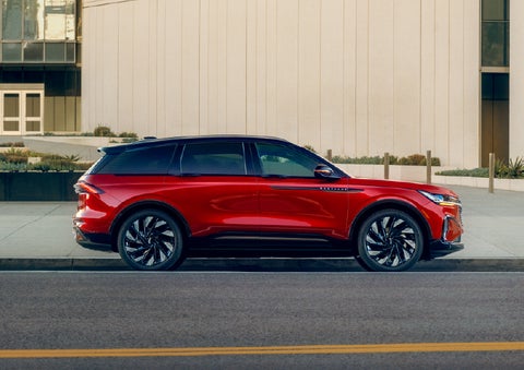 2025 Lincoln Nautilus® SUV with the available Jet Appearance Package and Hybrid transmission. | Parks Lincoln of Wesley Chapel in Wesley Chapel FL