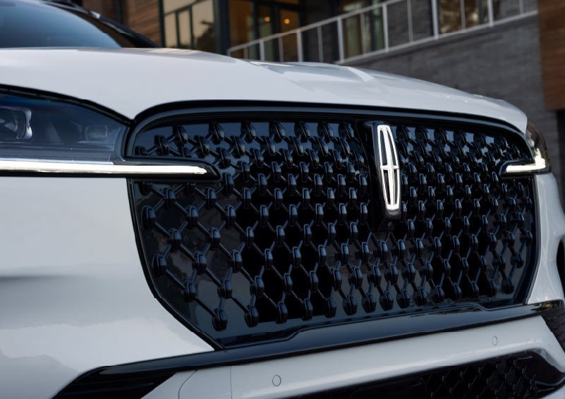 The front grille of a 2026 Lincoln Aviator® SUV is shown. | Parks Lincoln of Wesley Chapel in Wesley Chapel FL