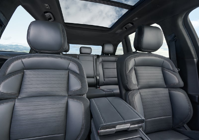 The spacious second row and available panoramic Vista Roof® is shown. | Parks Lincoln of Wesley Chapel in Wesley Chapel FL