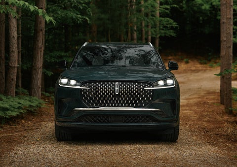 The front grille of a 2027 Lincoln Aviator® Black Label™ SUV is shown. | Parks Lincoln of Wesley Chapel in Wesley Chapel FL